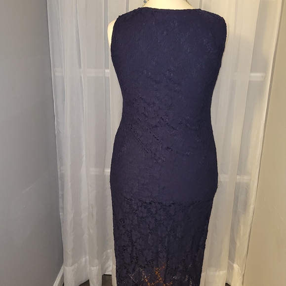 Navy Lace Dress - Picture 4 of 8